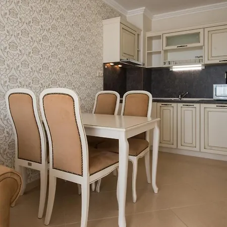 Aparthotel Rena 4*