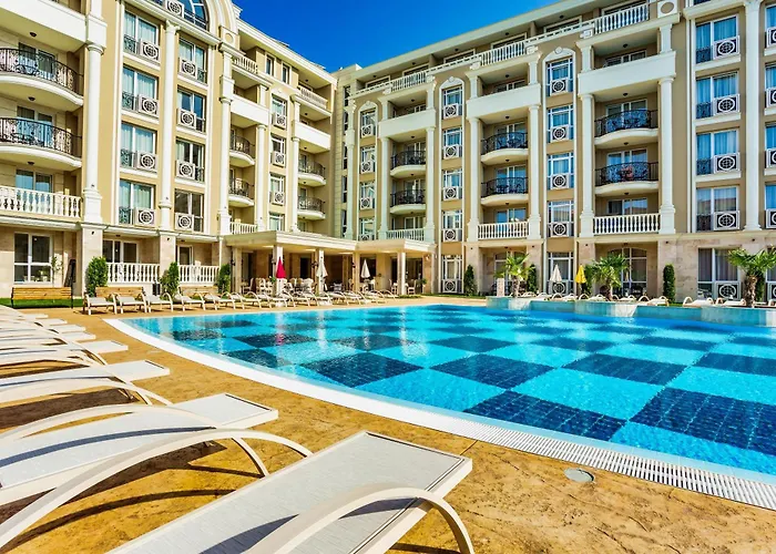 Апартхотел Rena 4*