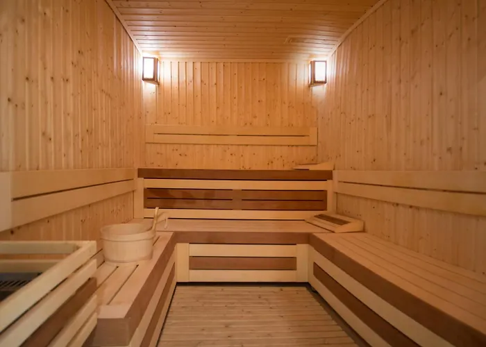 Апартхотел Rena 4*